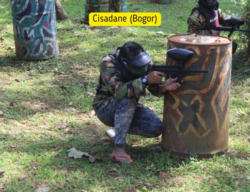 Aktivitas paintball di Cisadane Bogor bersama iOutbound
