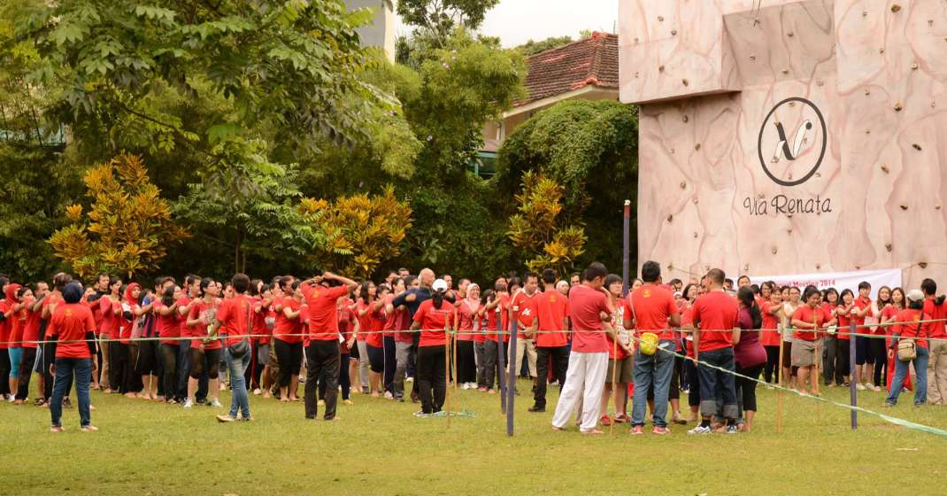 Paket harga outbound team building iOutbound