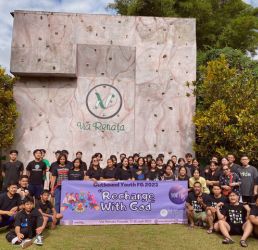 Kegiatan retreat Bethany Poris di Via Renata Puncak bersama iOutbound